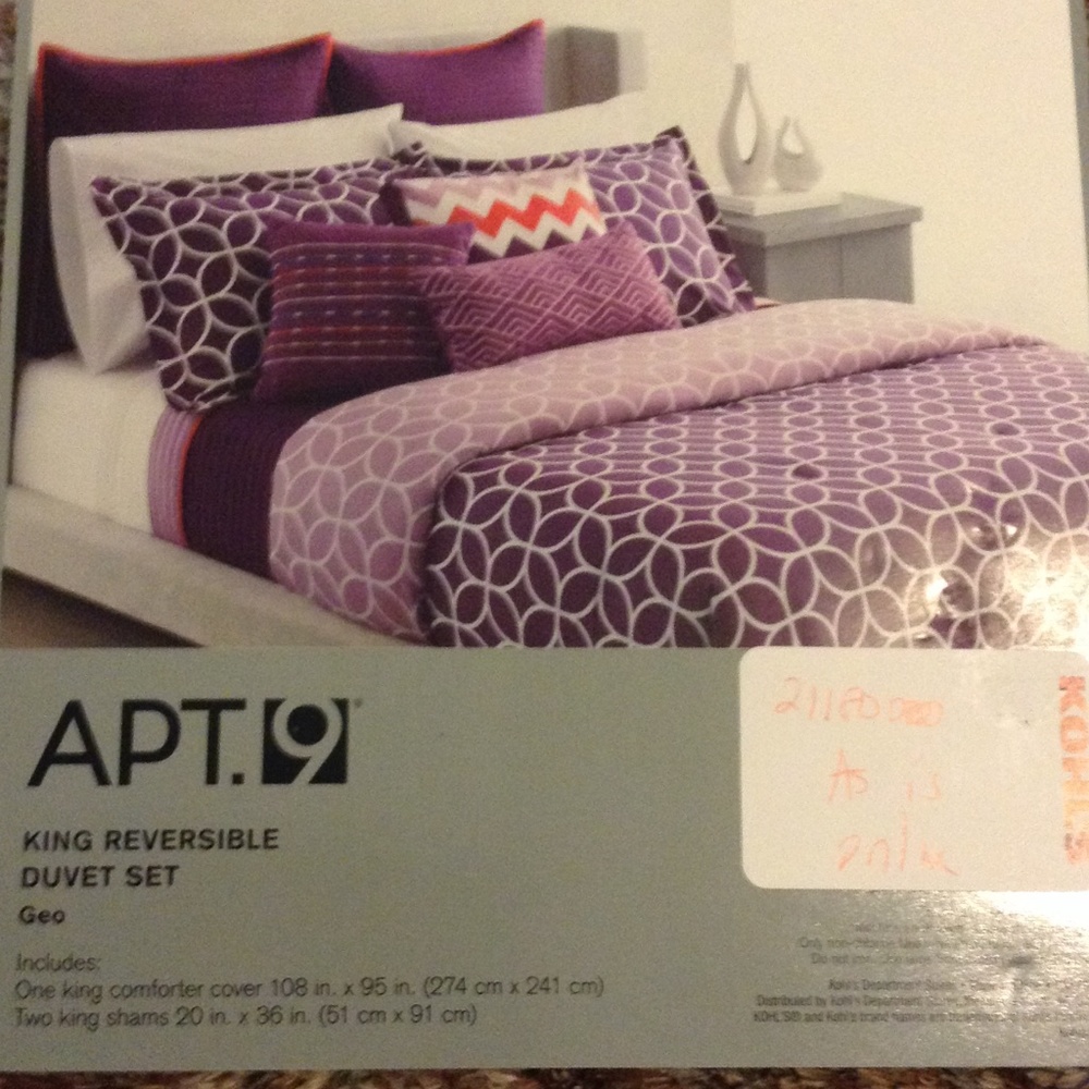 COPY - COPY - Apt 9 King Reversible Duvet set,(Brand New)